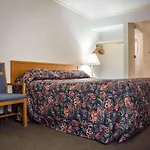 Econo Lodge By The Falls