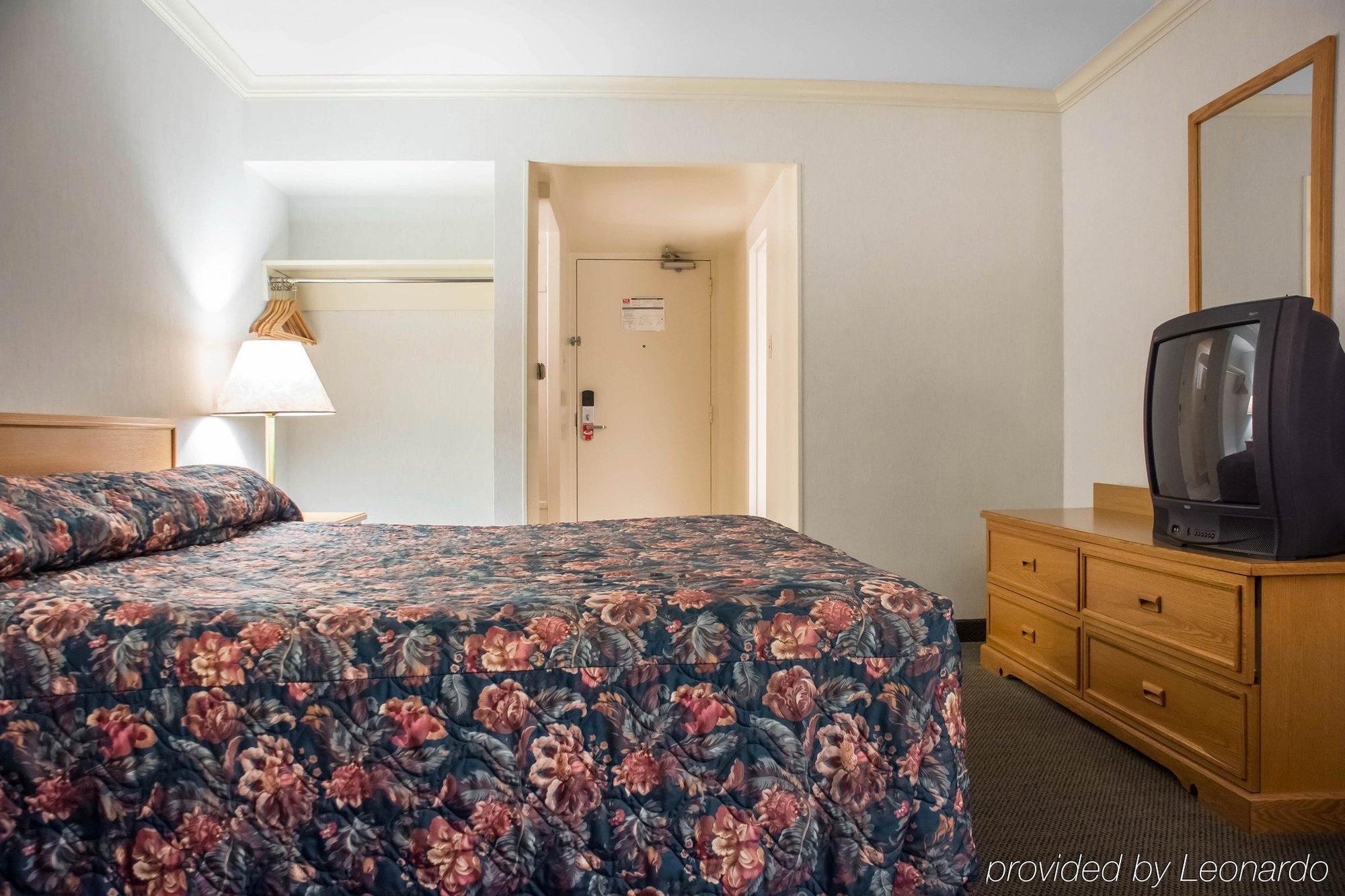Econo By The Falls Lodge Niagara Falls